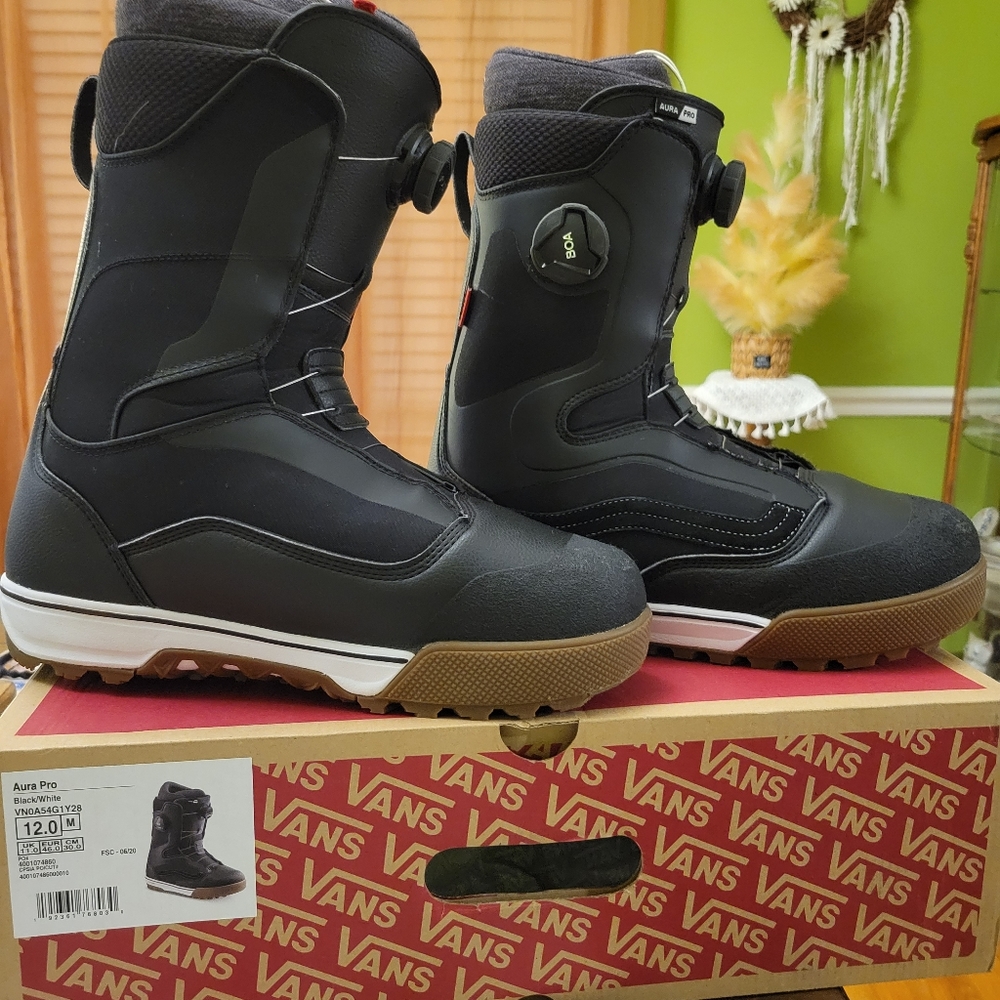 VANS Aura Pro Snowboard Boots